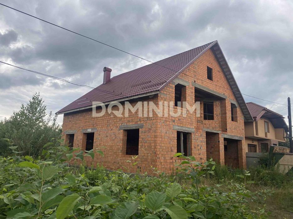 Продається новобудова у м. Хуст