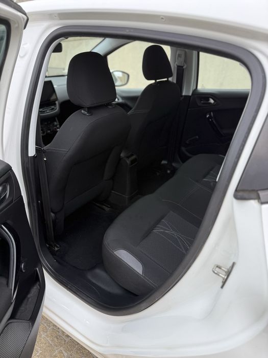 Peugeot 208 1.4 diesel 175.000km Agosto/2014