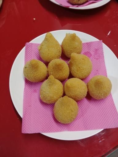 Doces e salgados caseiros