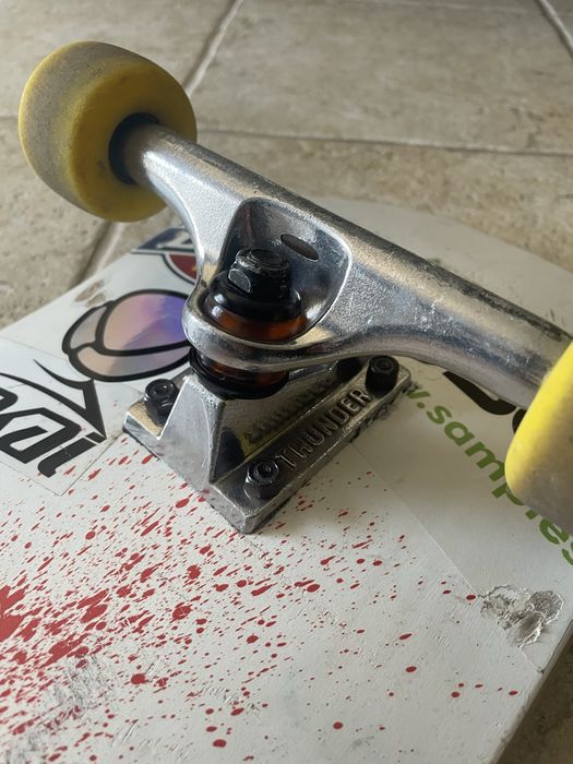 Skate montado as peças