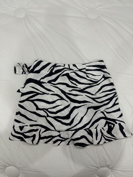 Saia Bershka padrão zebra - ofereço portes envio
