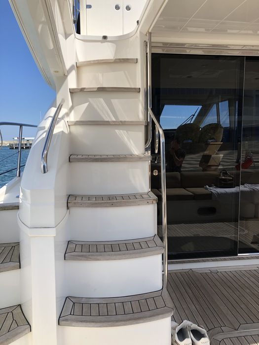 Яхта Princess 50