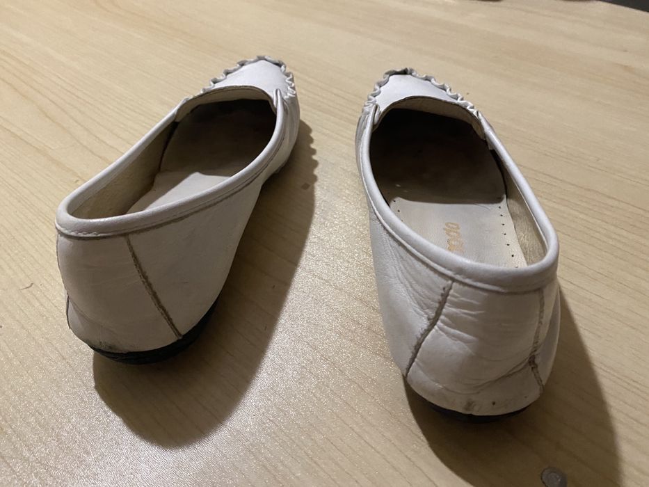 Жіночі шкіряні мокасини