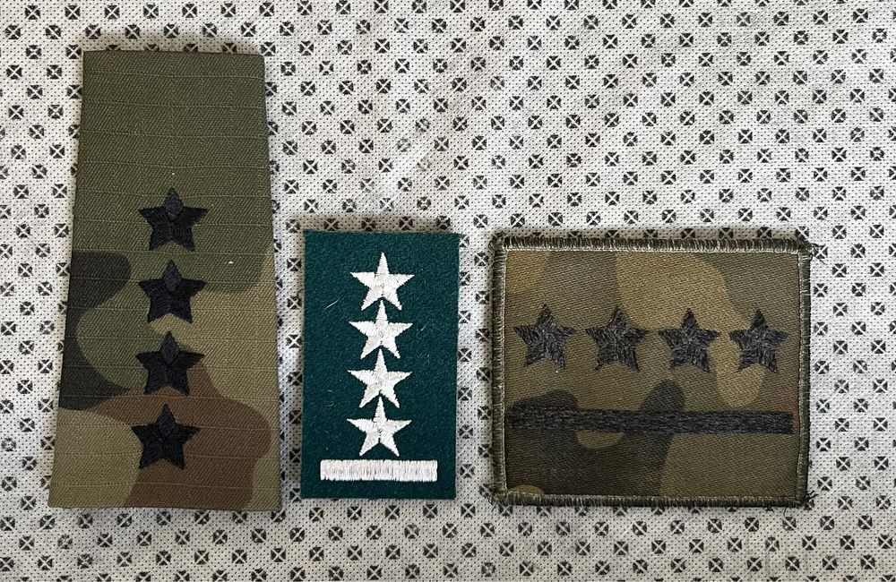 Pagon dystynkcja wojskowa na beret kurtke i mundur. Stopień Kapitan.