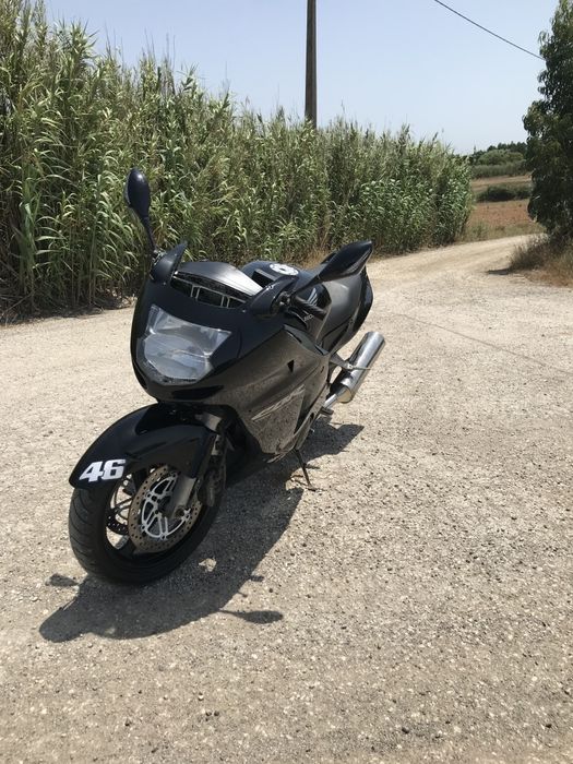 Vendo Honda cbr 1100