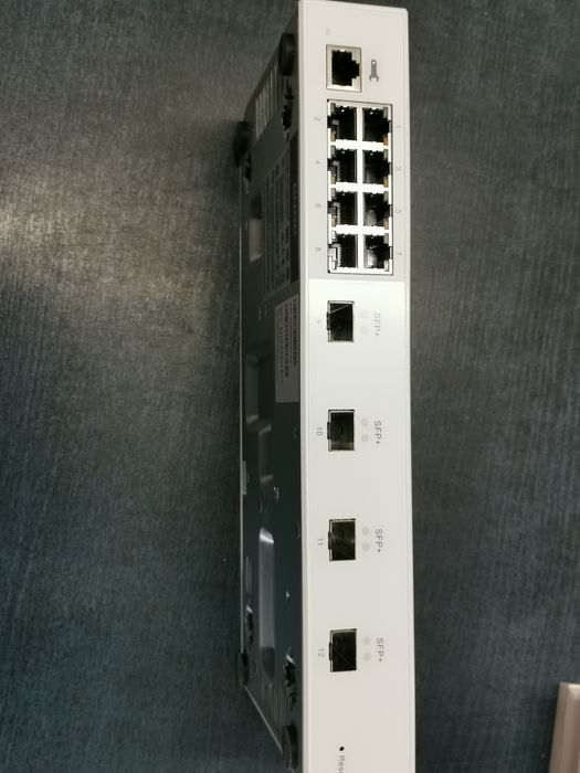 Switch Qnap QSW-M408S