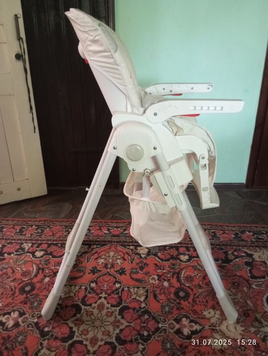 Продам стільчики для годування