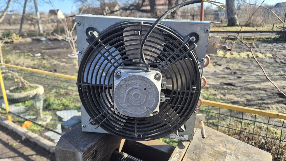 Радиатор холодильной камеры с осевым мотором вентилятора ЕВМ-Papst M4Q