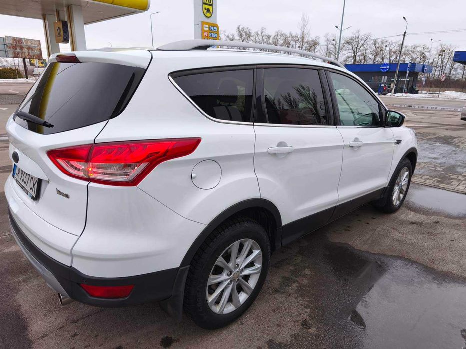 Продам авто Ford Kuga 2015 року!