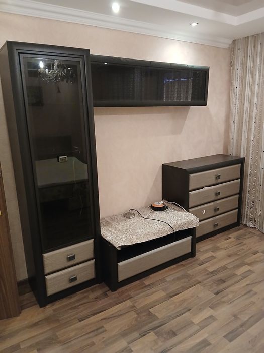 Здаю в новобудові в центрі двокімнатну