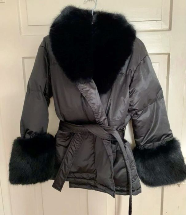 Kobieca wiązana kurtka zimowa czarna futerko jak naturalne M