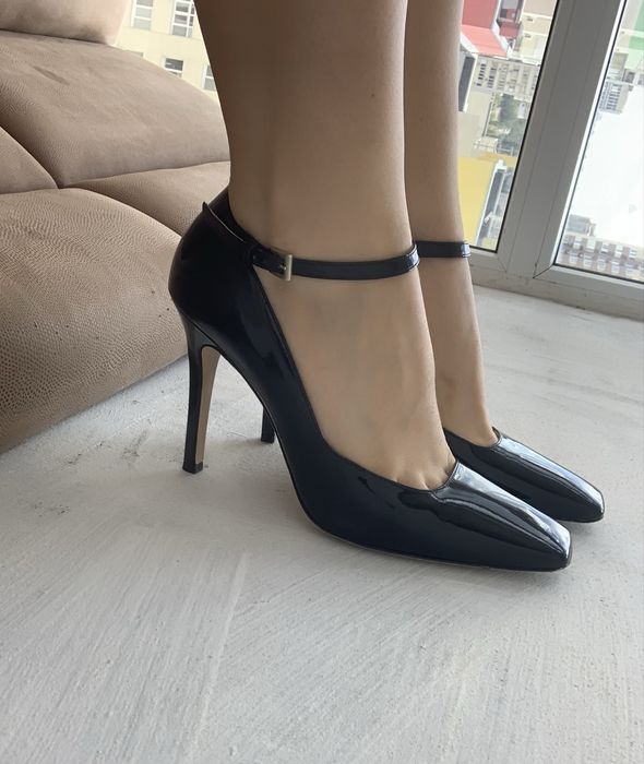 Шкіряні лакові лодочки Hogl, схожі на Kachorovska