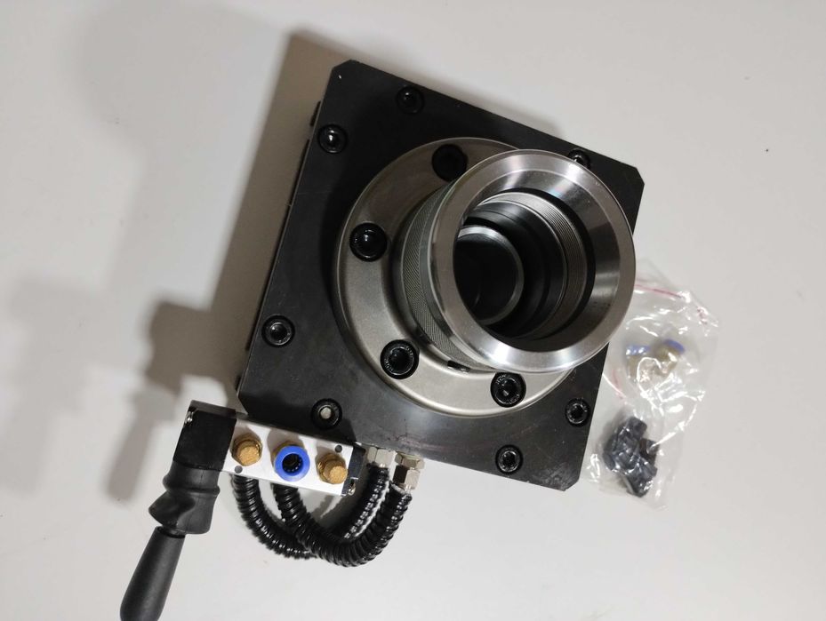 Пневматический зажимной патрон .