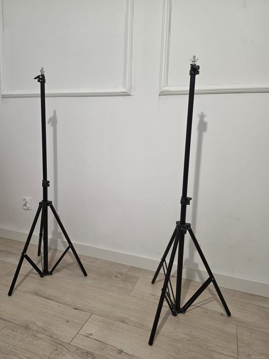 2 statywy fotograficzne – do 2 m wysokości