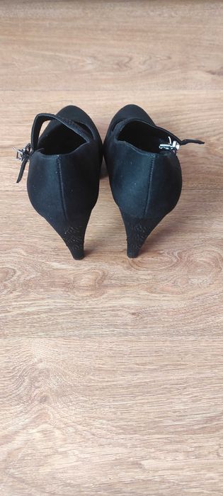 Szpilki CATWALK  używane