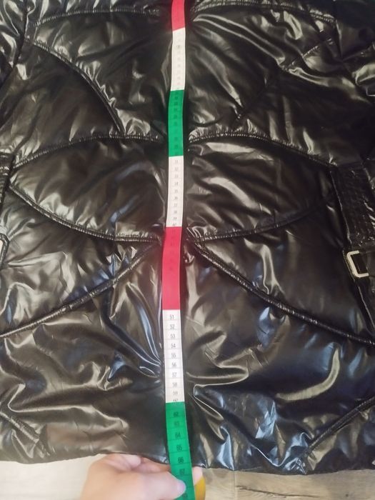 Czarna zimowa damska kurtka