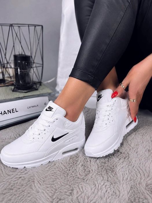 Buty damskie 
36-41
Wysyłka pobraniowa lub olx 
Przed zakupem pytać o
