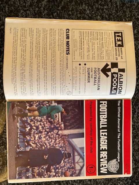 Programa Oficial WBA vs Manchester United - Autografo Bobby Charlton