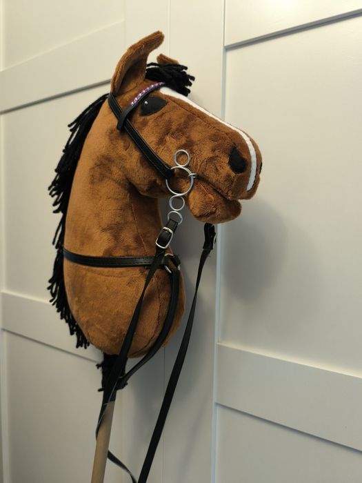 Koń hobby horse a4 kolor gniady ogłowie gratis