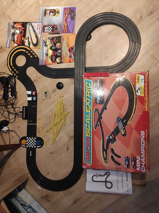 Tor wyścigowy samochodowy Micro Scalextric MINI COOPER S 1:64, 428 cm!