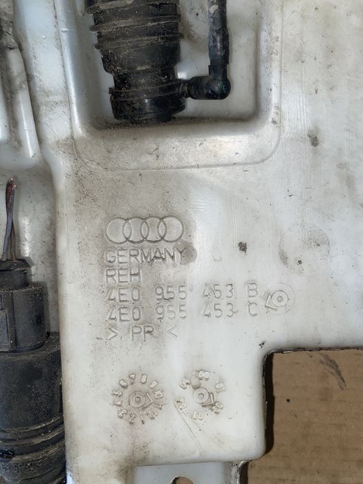 Zbiornik Zbiorniczek Spryskiwaczy Audi A8 D3,4E0.955.453C 4E0.955.453C