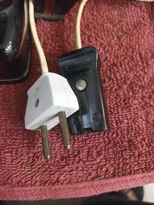 Silnik i pedał do maszyny