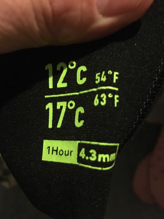 Prancha surf quase nova e fato novissimo