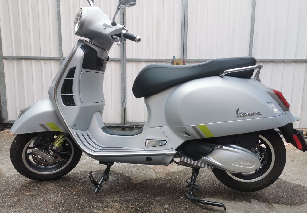 Vespa Gts 300 Super Tech // nacional // em estado imaculado