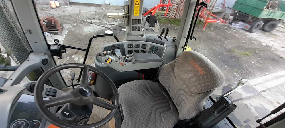 Ciągnik Claas Arion 640