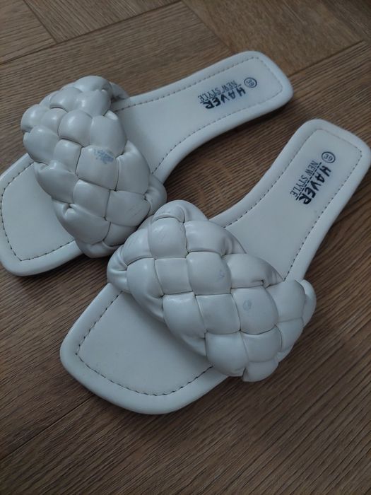 Białe klapki Haver New Style