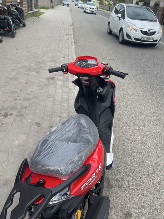 Скутер Forte CANOE 150