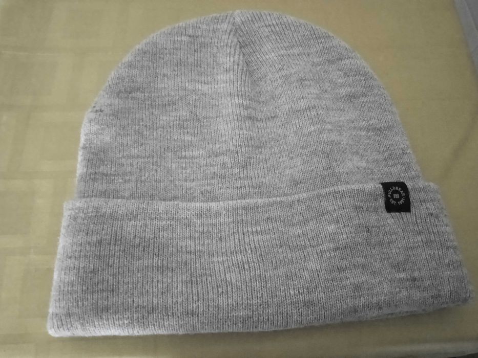 Gorro cinza unisexo Pull and Bear