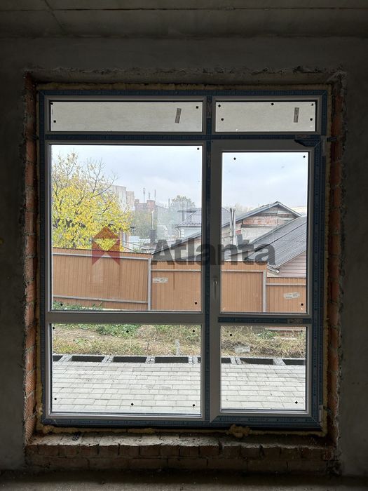 Танхаус + 7 сот землі, зданий в експлуатацію