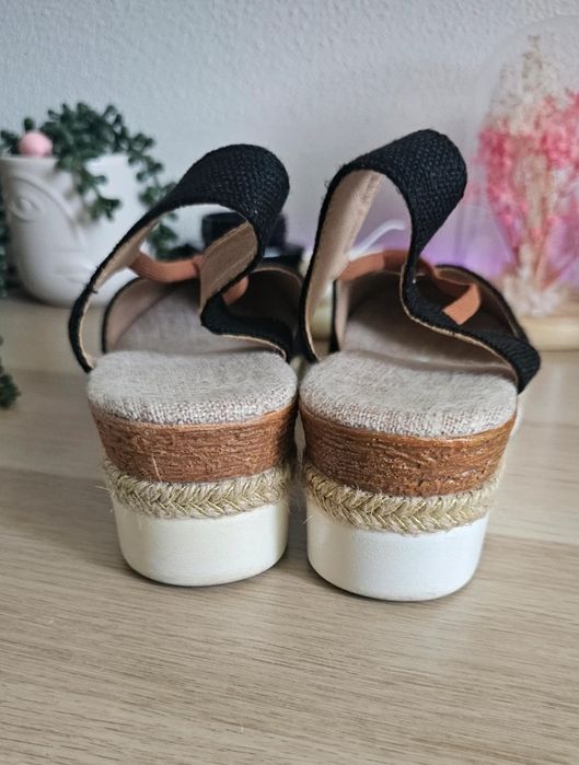 Sapatos de Cunha Verão