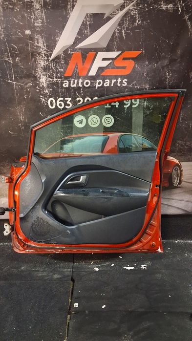 передні праві двері kia rio 3 760041W010