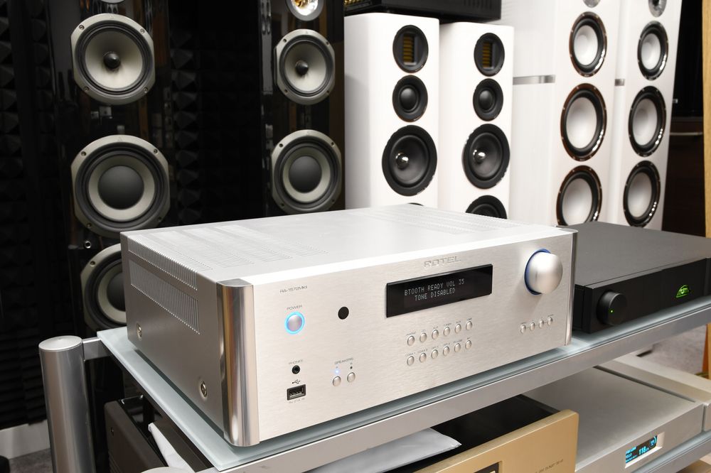 Zadbany wzmacniacz stereo Rotel RA-1572MKII Zestaw w doskonałym stanie