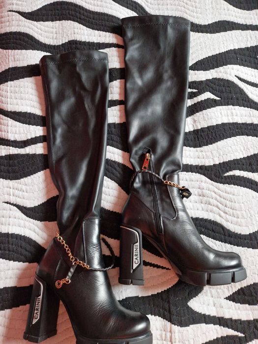 Kozaki  skórzane  Carinii czarne nowe 39