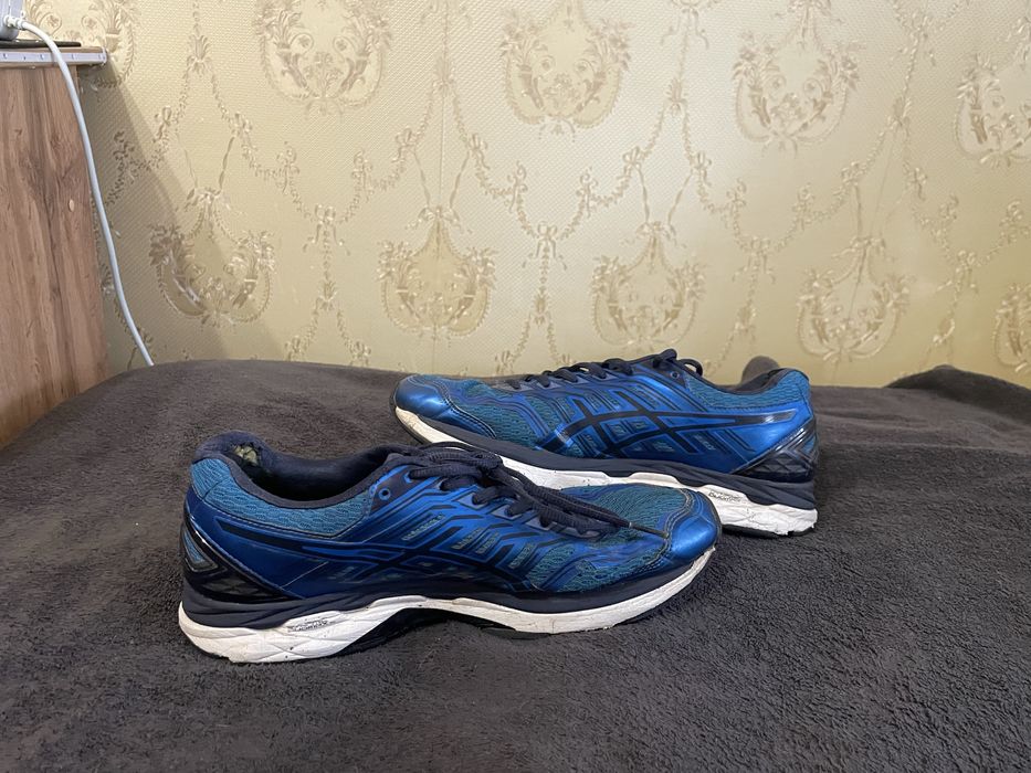 Кросовки  Asics синего цвета