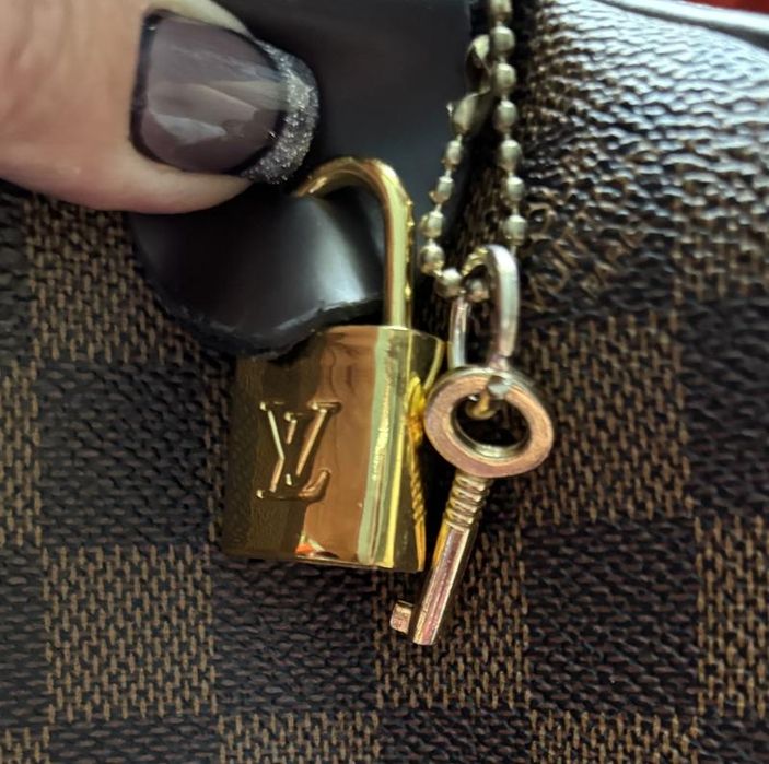 Новая,стильная,вместительная сумка-бочонок в стиле louis vuitton