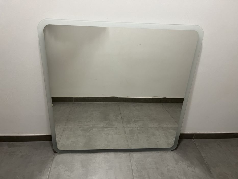 Podświetlane (LED) lustro łazienkowe Osaka z funckją antyparową