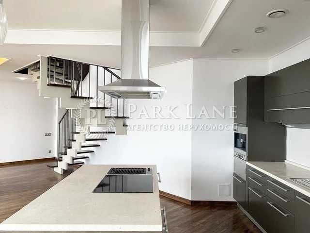 Аренда квартиры 276 м2 под офис. Свет 24/7. Золотые ворота 2 минуты.