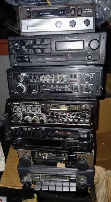 Lote / Conjunto de Auto-Rádios Clássicos Vintage + Colunas + Acessórios