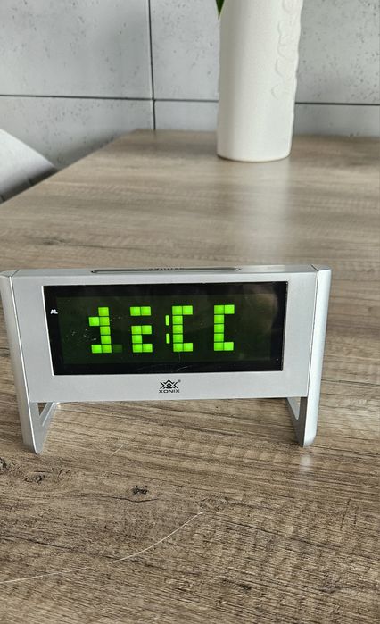 Zegarek z wyświetlaczem