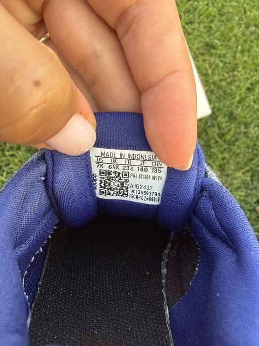 Кросівки Adidas 23,5 розмір 15 см устілка Стан нових