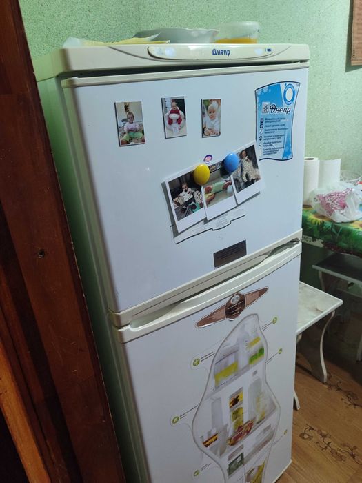 Продам холодильник Днепр