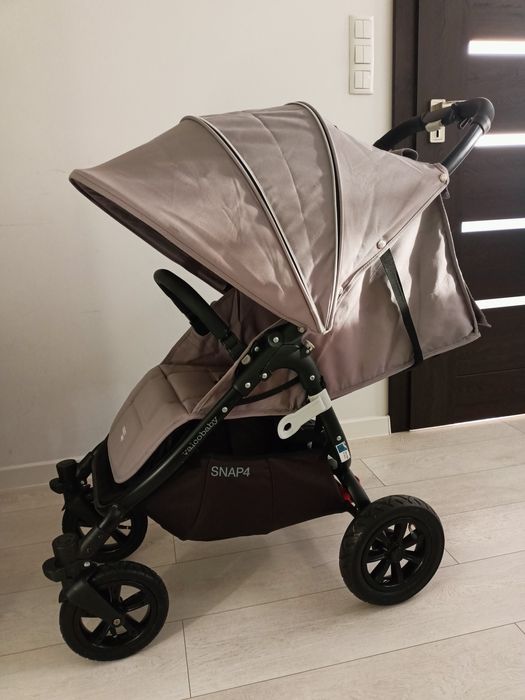 Valco snap 4 sport wózek z pompowanymi kołami