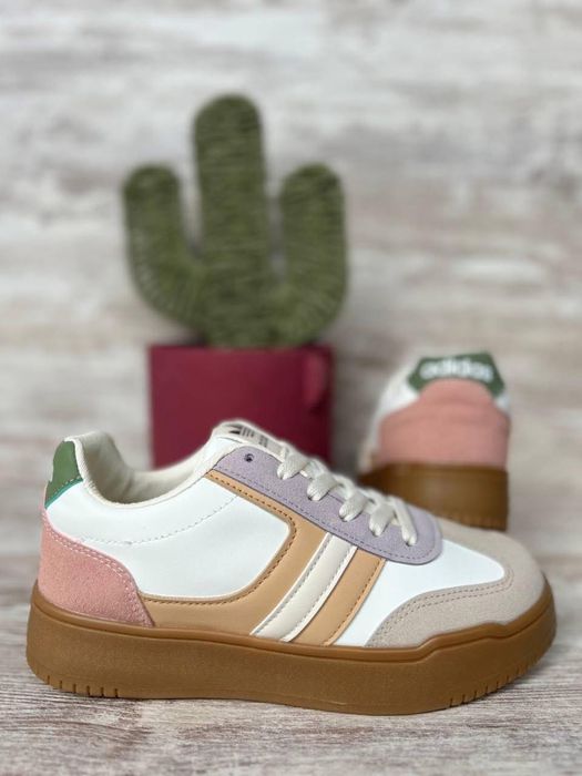 Sapatilhas adidas novas