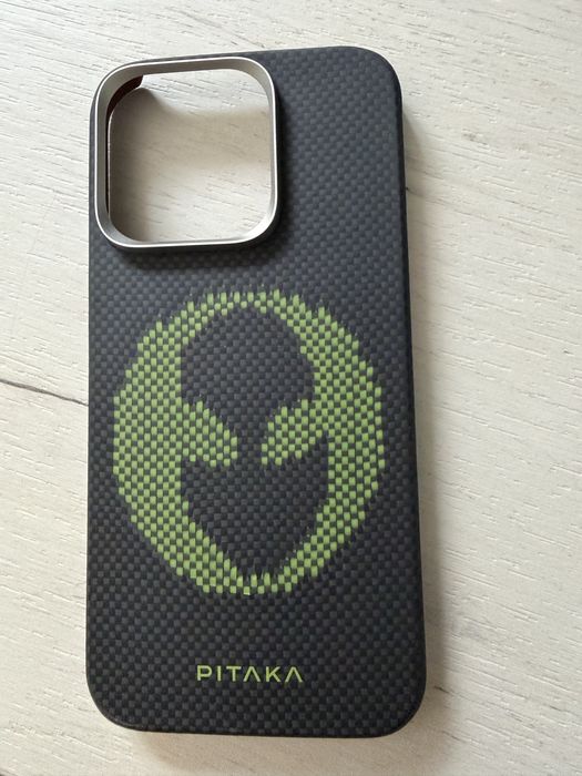 Чехол на IPhone 15 Pro