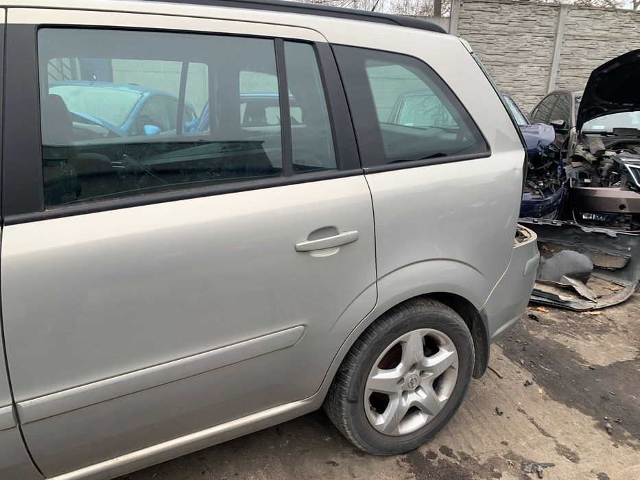 Opel Zafira B 1,9 cdti Samochody na części! Z19DT, Z167