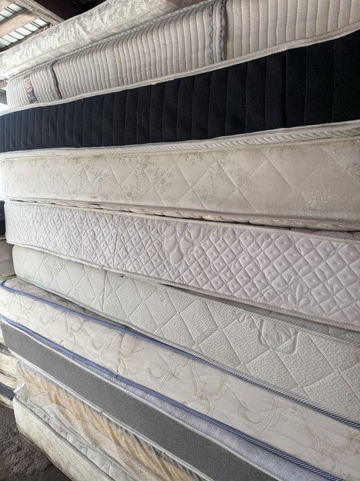 Продам матраци в хорошому стані 180/200